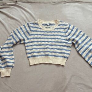 Altar’d State Womens sweater